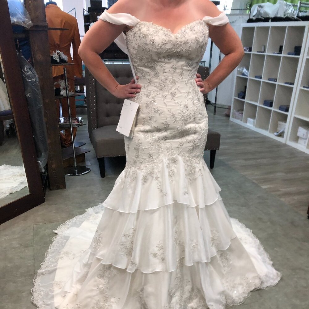 Off-the-Shoulder Mermaid Fit and Flare Bridal Gown, Sexy Flattering Flounced
